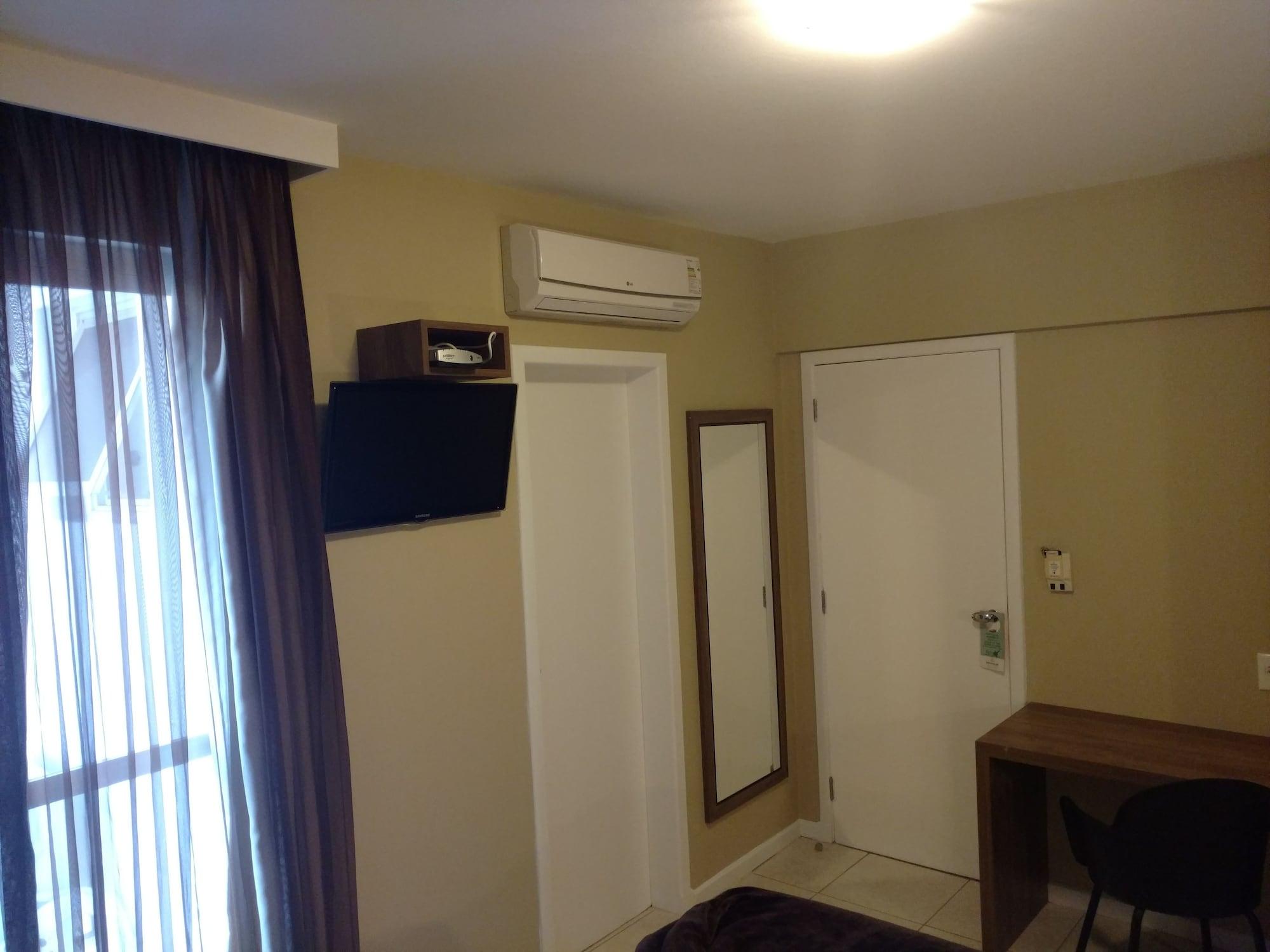 Brisamar Suite Hotel ฟลอเรียนอโปลิส ภายนอก รูปภาพ