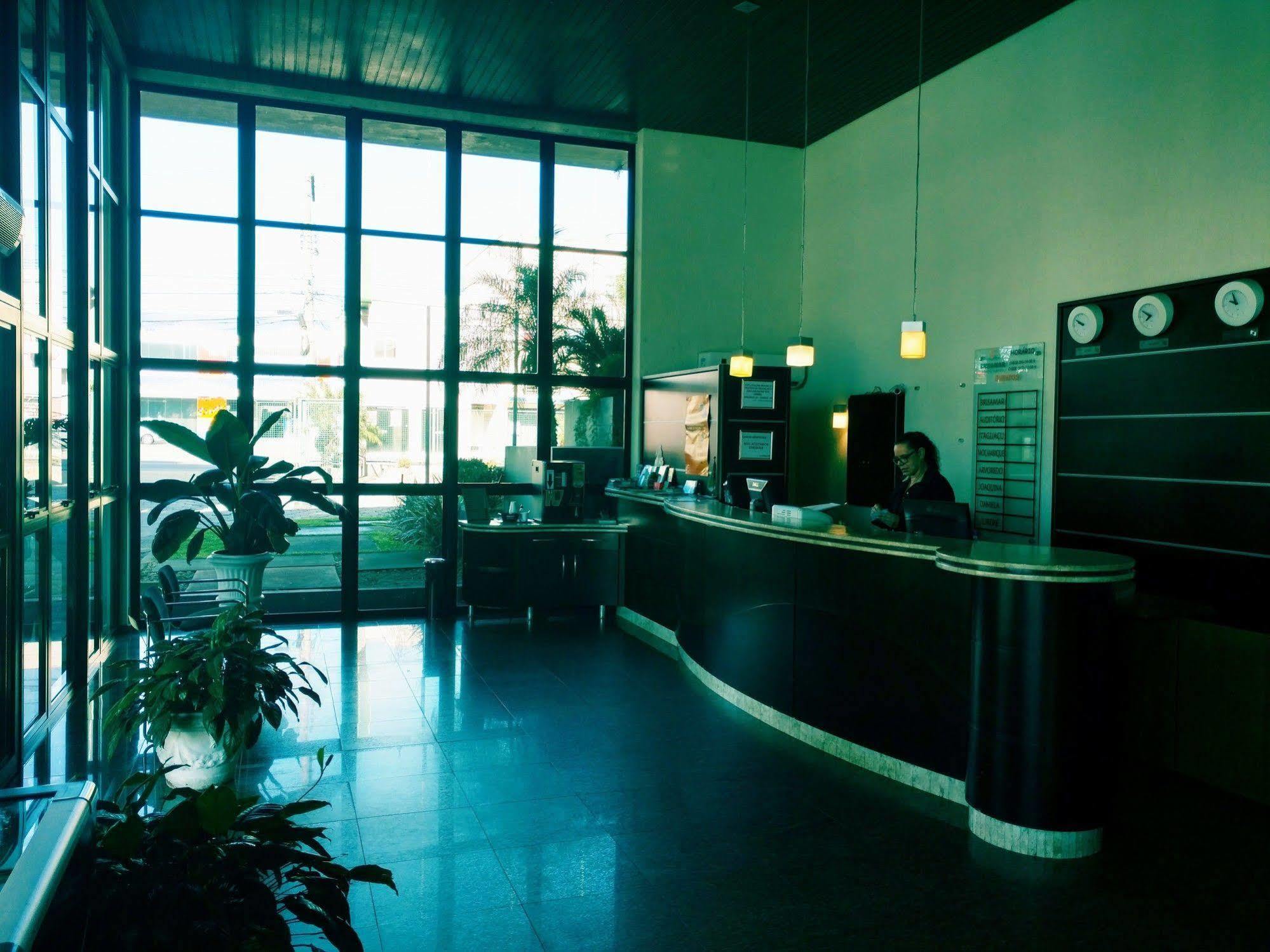 Brisamar Suite Hotel ฟลอเรียนอโปลิส ภายนอก รูปภาพ